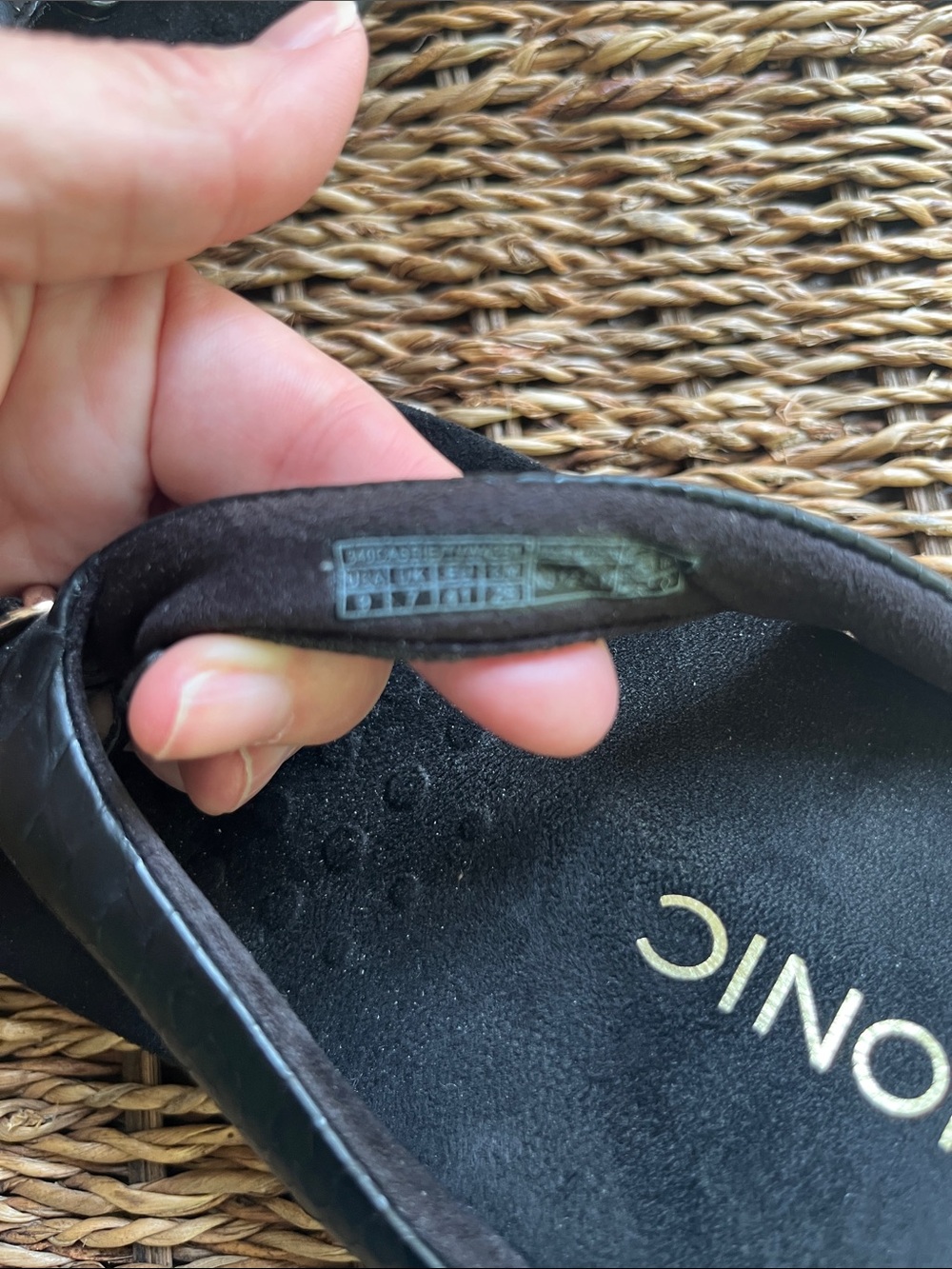 Vionic Bella II Black Bow Flip Flop Sandals - Picture 5 of 7